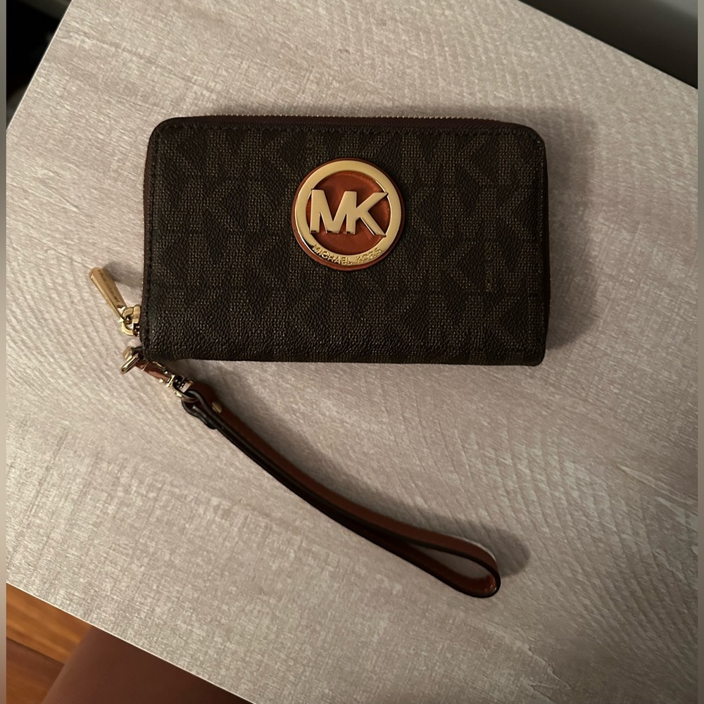 Michael Kors Wrist Wallet